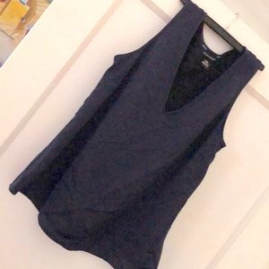 NWOT - CLUB MONACO (M) Sleeveless shiny top